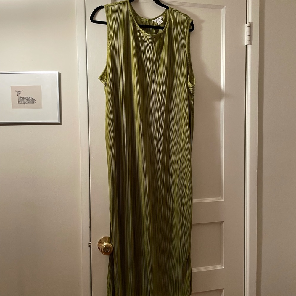 Monki pleated lime-green midi dress
